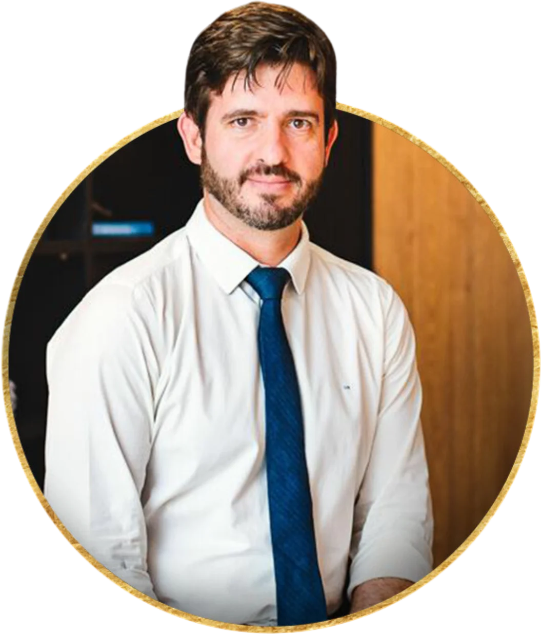 Dr. Gustavo Novais — Oftalmologista especialista em córnea e cirurgia refrativa, fellowships Harvard e Bascom Palmer, na Rio Vision Hospital, Ipanema RJ